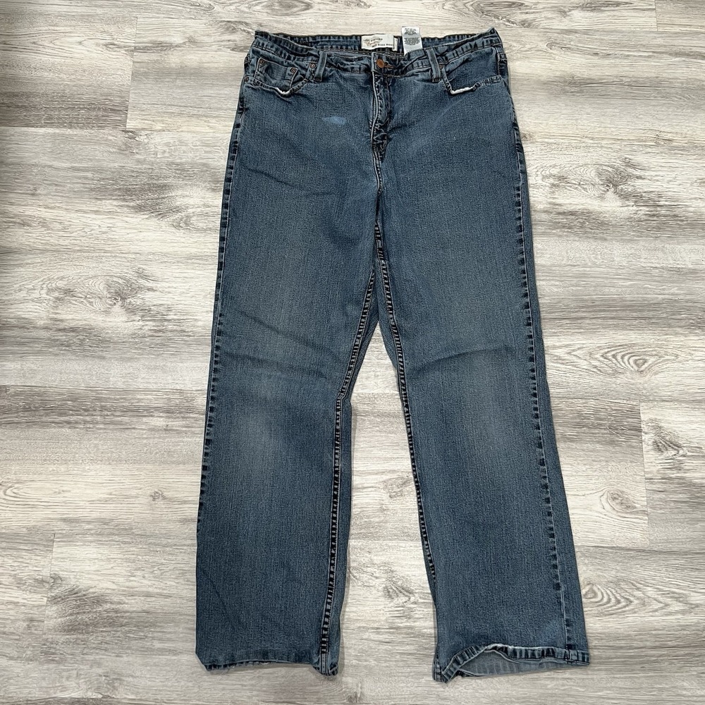 Levi Strauss‎ Mid Rise Bootcut Jeans Classic Denim Blue Jeans Size 18W